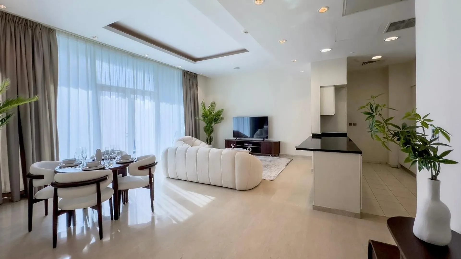 Daire Exquisite 1Br Hidden Gem - Oceana Residences Dubai