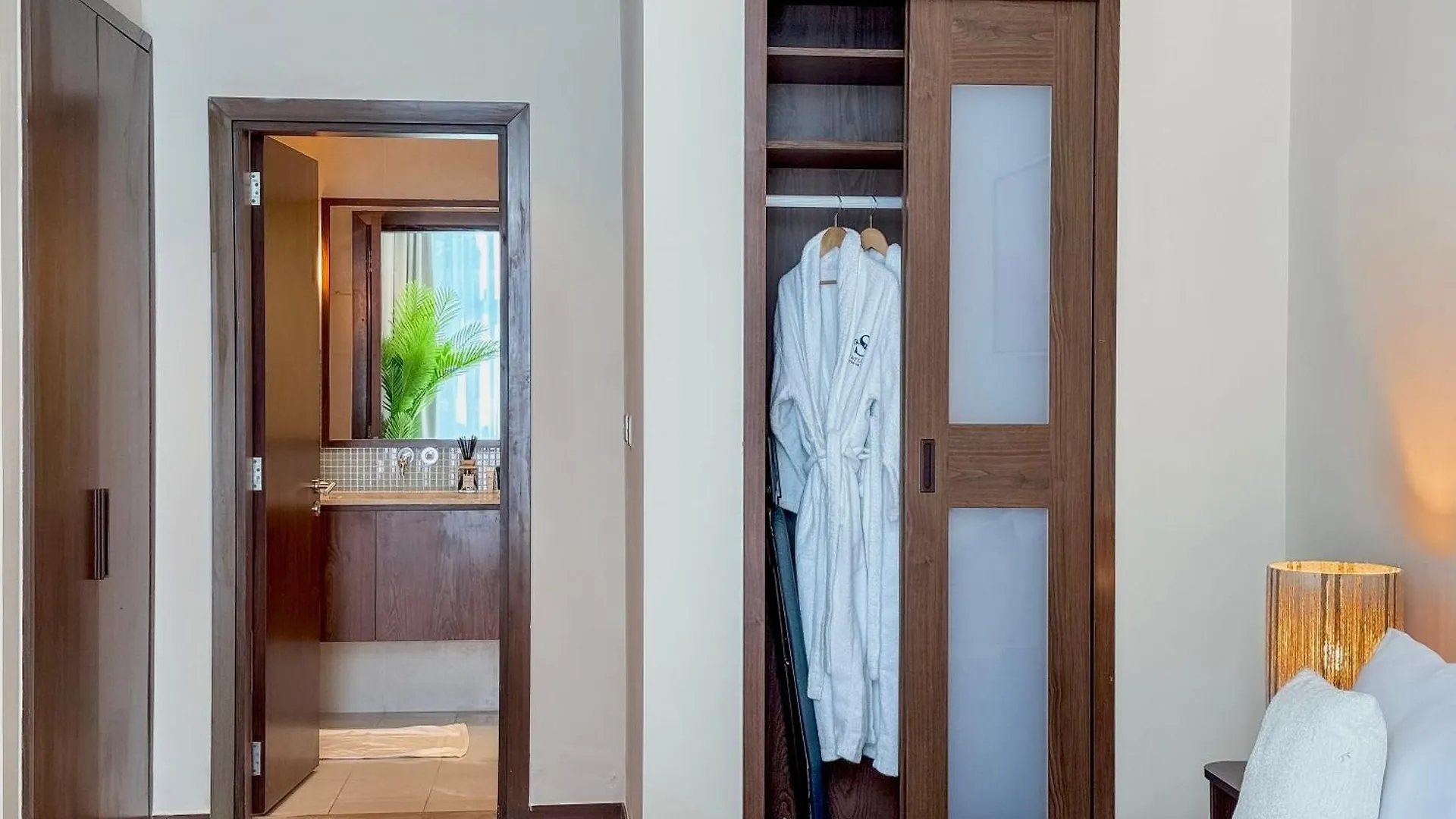 Daire Exquisite 1Br Hidden Gem - Oceana Residences Dubai